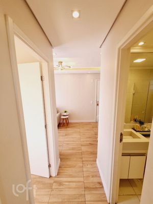 Image 6 - 825242