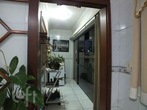 Image 17 - 825263