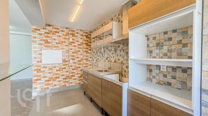 Image 9 - 825268