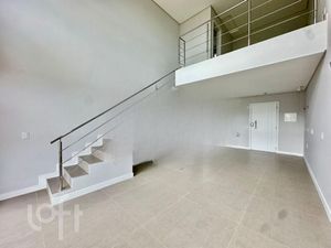 Image 6 - 825317