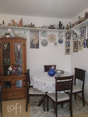 Image 5 - 825353