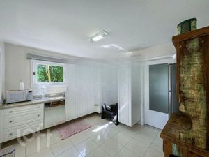 Image 11 - 825355