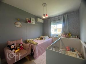 Image 17 - 825373