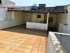 Image 10 - 825398