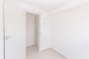 Image 17 - 825496