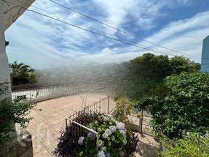 Image 1 - 825528