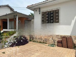 Image 3 - 825528