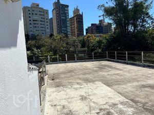 Image 8 - 825589