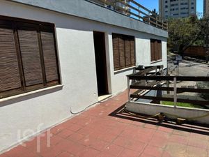 Image 6 - 825589