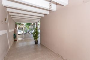 Image 63 - 825597