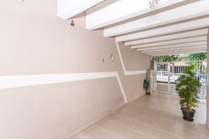 Image 67 - 825597