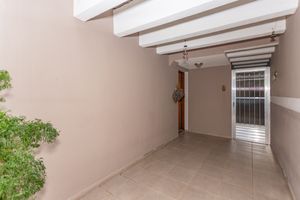 Image 69 - 825597