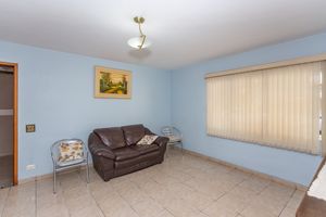 Image 3 - 825597