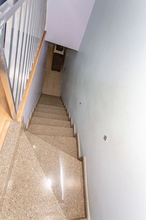 Image 7 - 825597