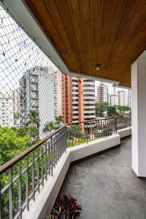 Image 5 - 825622