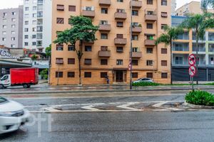 Image 24 - 825624