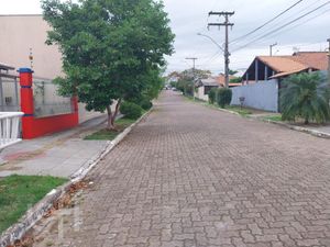 Image 32 - 825647