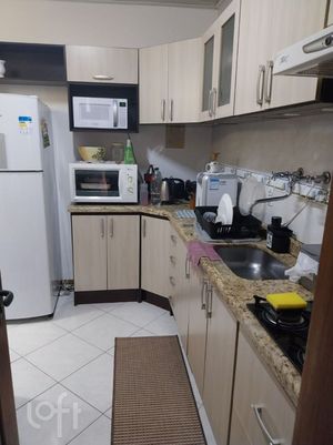 Image 4 - 825647