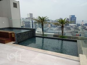 Image 16 - 825656