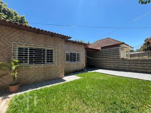 Image 1 - 825696