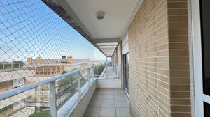 Image 16 - 825711