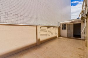 Image 34 - 825741