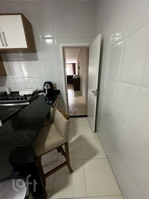 Image 14 - 825777