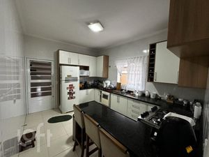 Image 8 - 825777