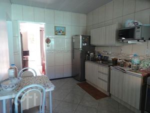 Image 13 - 825813