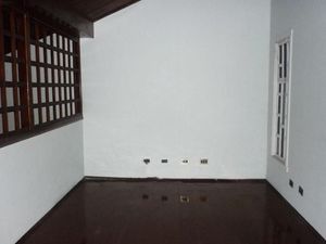 Image 7 - 825818