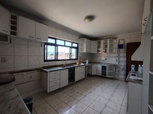 Image 6 - 825869