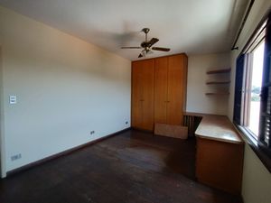 Image 8 - 825869