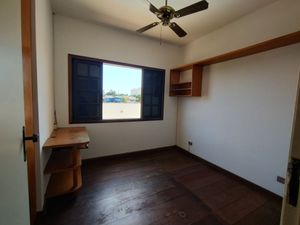 Image 9 - 825869