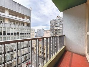 Image 5 - 825916