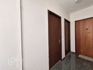 Image 30 - 825916