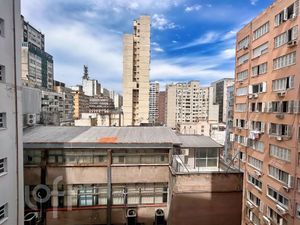 Image 21 - 825916