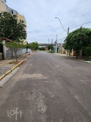 Image 4 - 826043