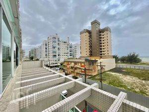 Image 3 - 826096