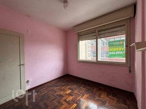Image 17 - 826166
