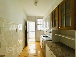 Image 8 - 826166