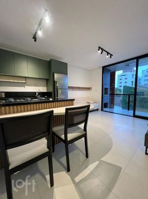 Image 17 - 826225