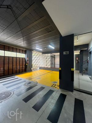 Image 42 - 826225