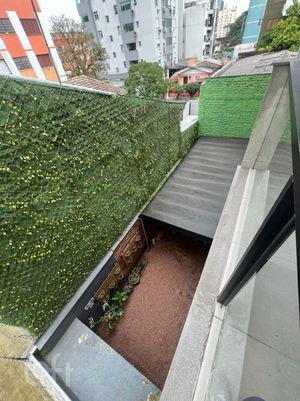 Image 13 - 826225