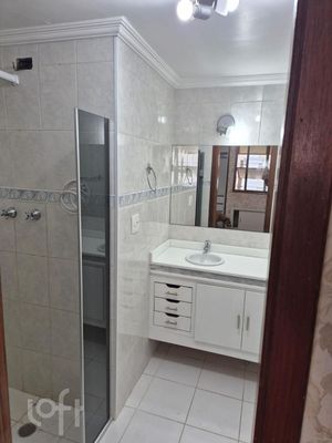 Image 32 - 826273