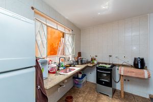 Image 10 - 826277