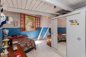 Image 21 - 826277