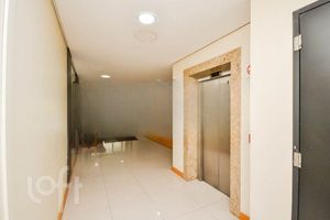 Image 31 - 826324