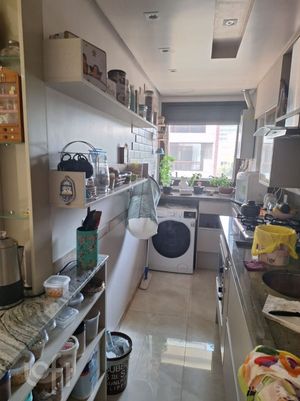 Image 15 - 826325