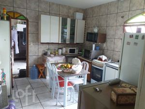 Image 5 - 826370