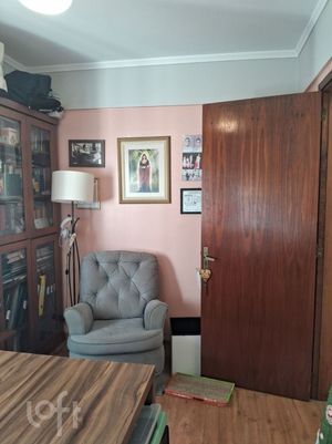 Image 21 - 826490